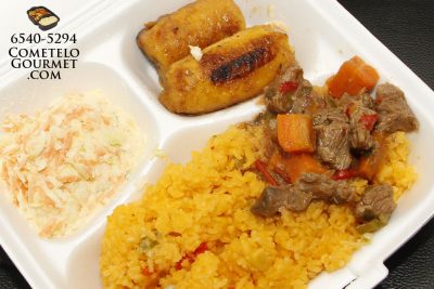 Carne Guisada y Arroz Amarillo